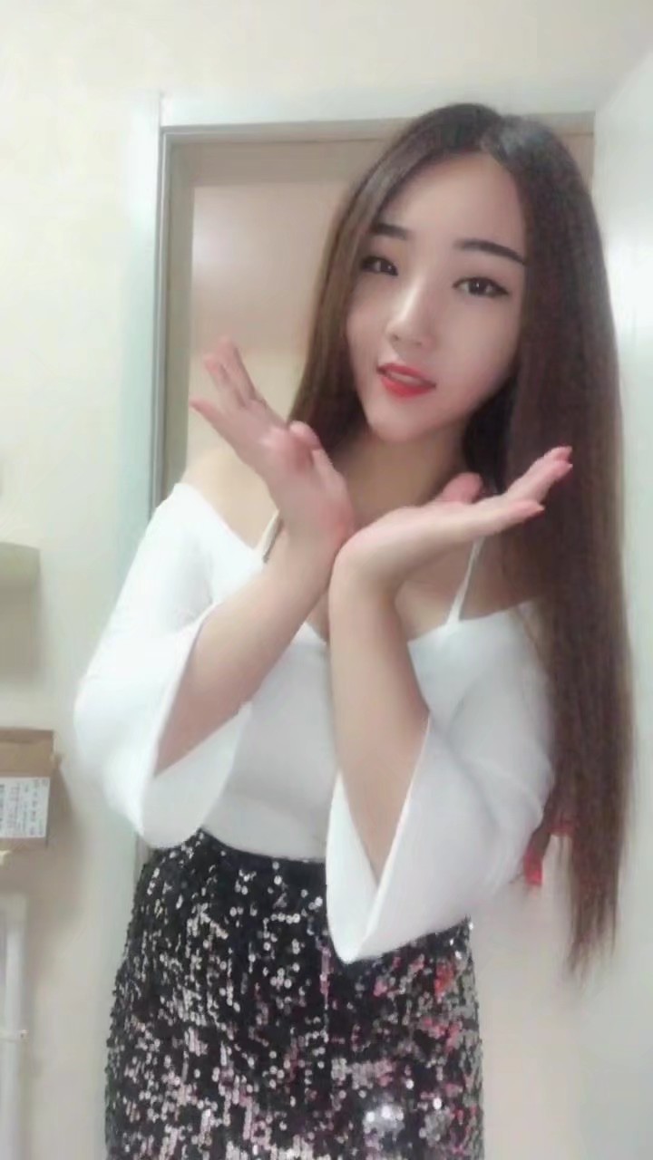 青羊万达附近大胸妹子